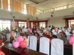 Tổ chức văn nghệ cho các bé 1-6 cho Cán bộ công nhân viên chức Bệnh viện Tâm Thần.
